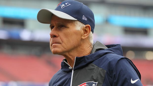 dante-scarnecchia-patriots-offensive-line-coach-bill-belichick-nfl-playoffs.jpg